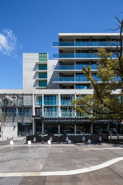 Avenue Hotel Canberra - Accommodation Tasmania 24