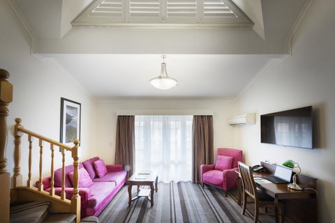 Mercure Canberra - Accommodation Tasmania 5