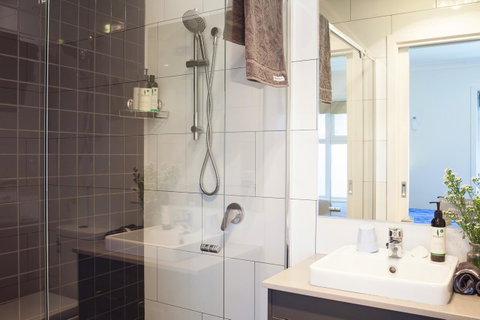 One Of A Kind Apartments - Accommodation Tasmania 14