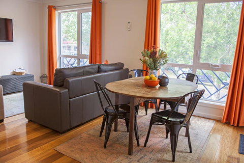 One Of A Kind Apartments - Accommodation Tasmania 4