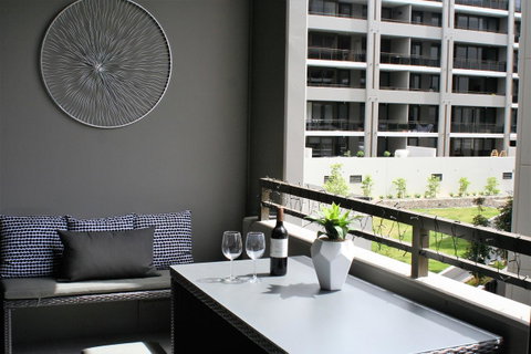 Modern Executive Apt@Barton*1BR*WiFi*Gym*Secure Parking*Canberra - Accommodation Tasmania 2
