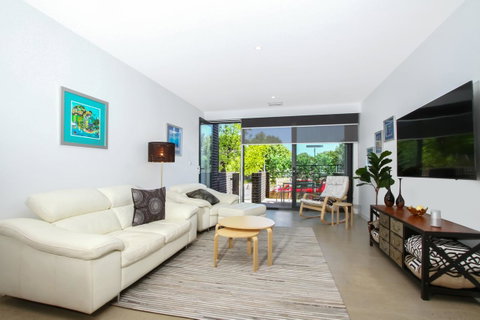 Accommodate Canberra - Parbery - Accommodation Tasmania 21