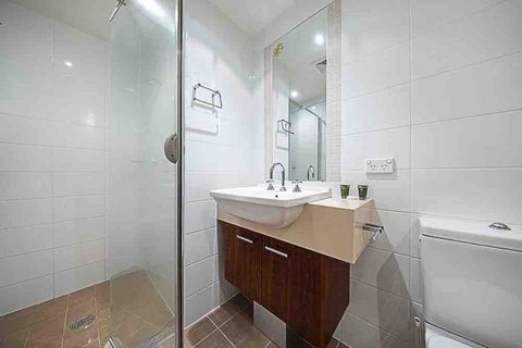 Spacious 1BR Stylish New Acton Apartment +Parking - Accommodation Tasmania 17