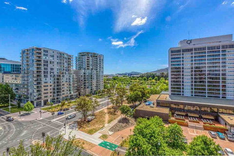 Spacious 1BR Stylish New Acton Apartment +Parking - Accommodation Tasmania 18