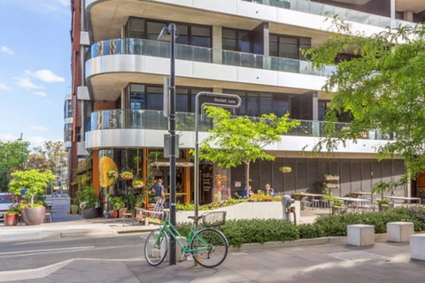 Spacious 1BR Stylish New Acton Apartment +Parking - Accommodation Tasmania 11