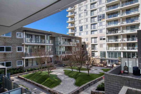 Spacious 1BR Stylish New Acton Apartment +Parking - Accommodation Tasmania 14