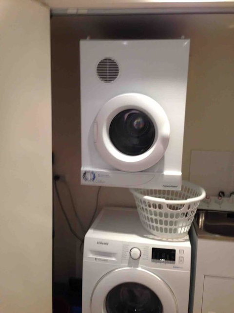 Spacious 1BR Stylish New Acton Apartment +Parking - Accommodation Tasmania 24