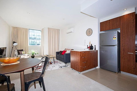 Spacious 1BR Stylish New Acton Apartment +Parking - Accommodation Tasmania 8