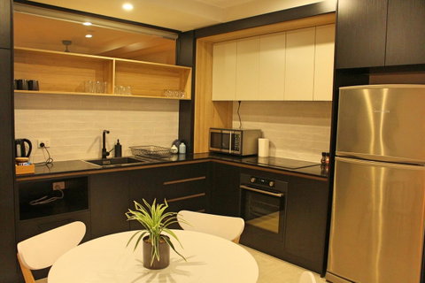 Stylish, Modern, Cute As A Button - Braddon CBD - Accommodation Tasmania 0