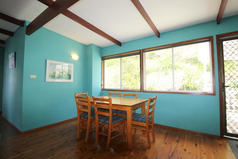 Bally High, 20 Dulconghi Street - Accommodation Tasmania 12