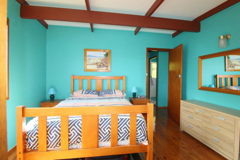 Bally High, 20 Dulconghi Street - Accommodation Tasmania 6