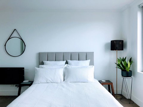 Staying Places - The Avenue - Accommodation Tasmania 16