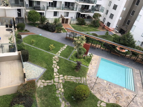 Staying Places - The Avenue - Accommodation Tasmania 2
