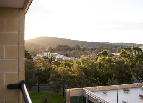 Mantra On Northbourne - Accommodation Tasmania 11