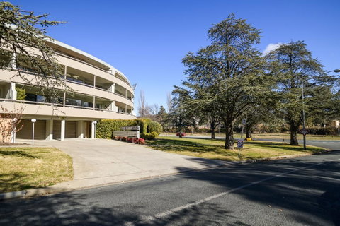 Accommodate Canberra - The Summit - Accommodation Tasmania 1