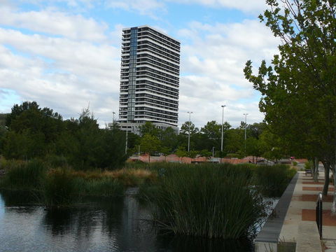 3BR Executive Apartment With Lake And Mountain Views - Accommodation Tasmania 6