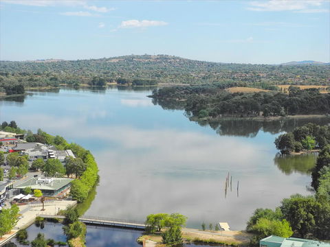 3BR Executive Apartment With Lake And Mountain Views - Accommodation Tasmania 0