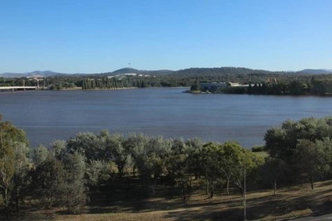 Canberra Luxury Apartment 3 - Accommodation Tasmania 3