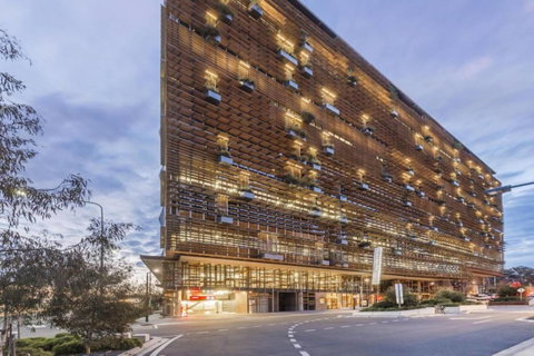 Canberra Luxury Apartment 3 - Accommodation Tasmania 5