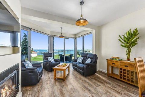Bonnies Of Beachport - Accommodation Tasmania 1