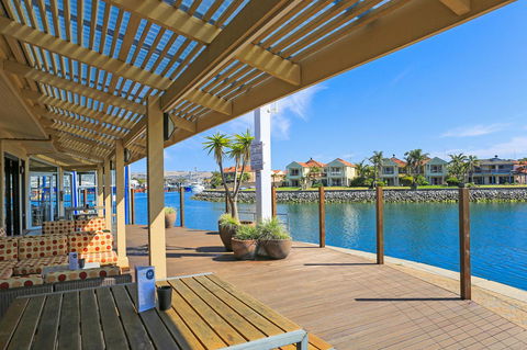 Marina Hotel - Accommodation Tasmania 38