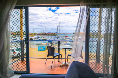 Marina Hotel - Accommodation Tasmania 29