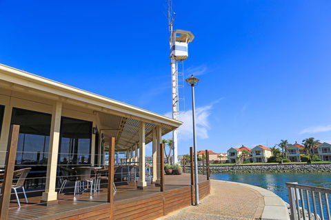 Marina Hotel - Accommodation Tasmania 36