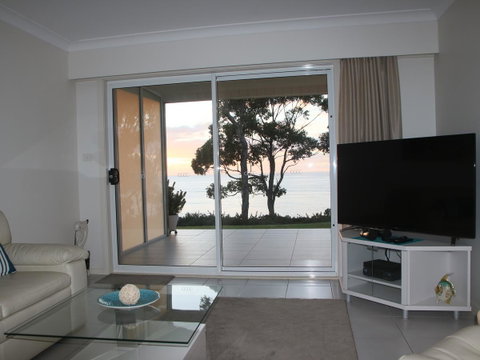 Mollymook Beach Waterfront - Accommodation Tasmania 12