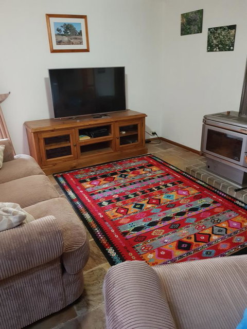 Frog Song At Willunga - Accommodation Tasmania 11