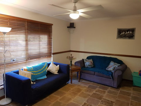 Frog Song At Willunga - Accommodation Tasmania 6