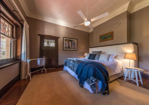 The Tudor House - Accommodation Tasmania 2