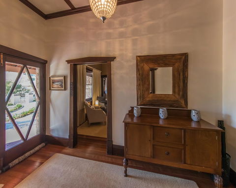 The Tudor House - Accommodation Tasmania 4