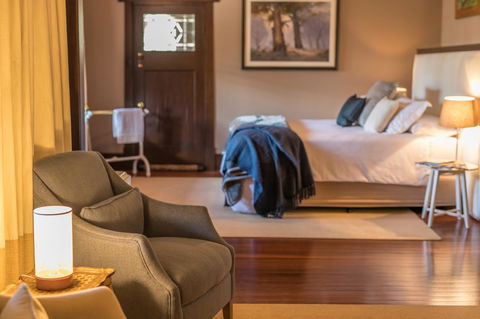 The Tudor House - Accommodation Tasmania 1