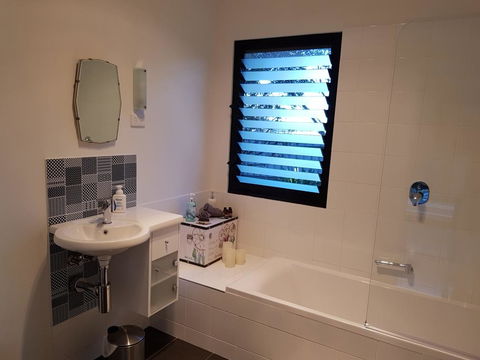 Sinclair Eco House - Accommodation Tasmania 25