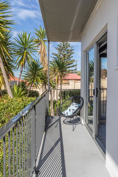 Bay 10 - Suites And Apartments - Accommodation Tasmania 4