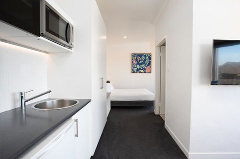 Bay 10 - Suites And Apartments - Accommodation Tasmania 1