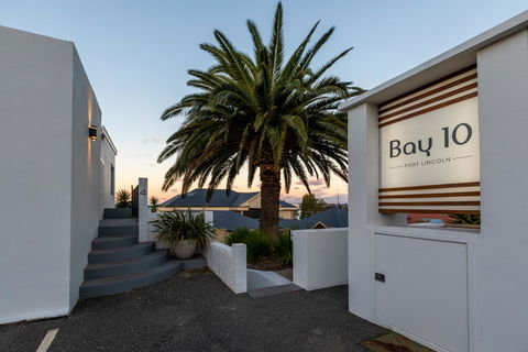 Bay 10 - Suites And Apartments - Accommodation Tasmania 21