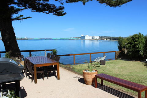 Bay 10 - Suites And Apartments - Accommodation Tasmania 17