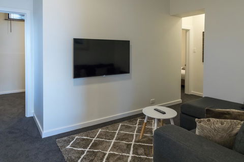 Bay 10 - Suites And Apartments - Accommodation Tasmania 9