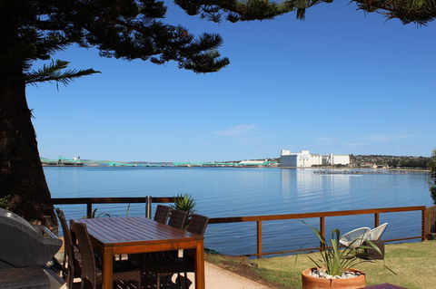 Bay 10 - Suites And Apartments - Accommodation Tasmania 29