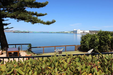 Bay 10 - Suites And Apartments - Accommodation Tasmania 25
