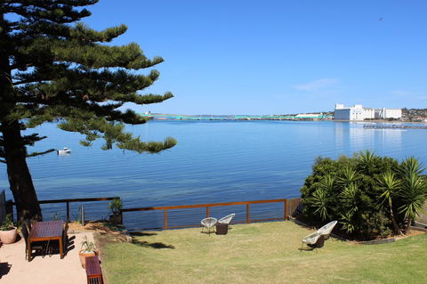 Bay 10 - Suites And Apartments - Accommodation Tasmania 0