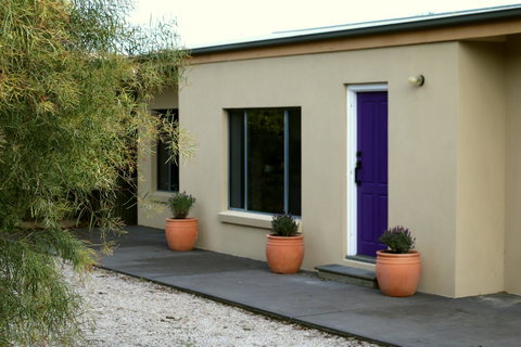 The Purple Door On Seaview - Accommodation Tasmania 1