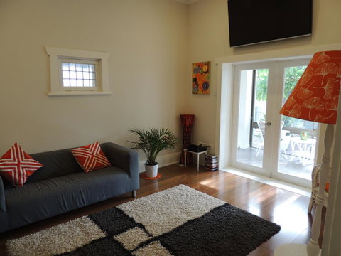 Glenelg - Marina Retreat - Accommodation Tasmania 24