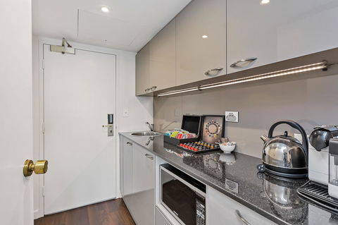 Stamford Plaza Adelaide - Accommodation Tasmania 41
