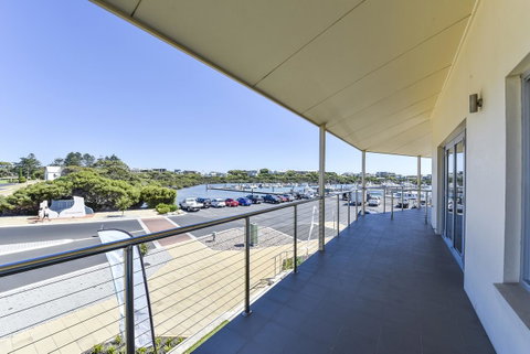 Aloha Waterfront Properties - Accommodation Tasmania 10