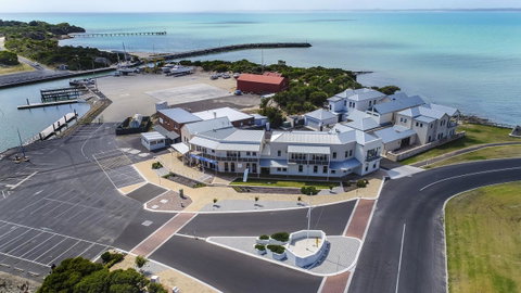 Aloha Waterfront Properties - Accommodation Tasmania 1