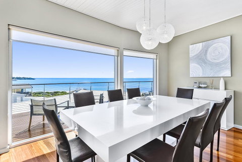 Aloha Waterfront Properties - Accommodation Tasmania 11