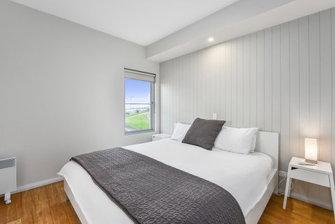 Aloha Waterfront Properties - Accommodation Tasmania 13
