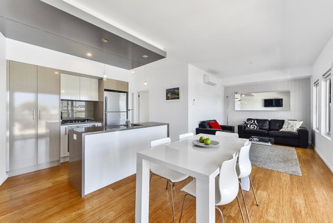 Aloha Waterfront Properties - Accommodation Tasmania 18